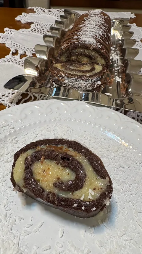 Rocambole de Prestígio sem forno, receita de Agradável Cozinha